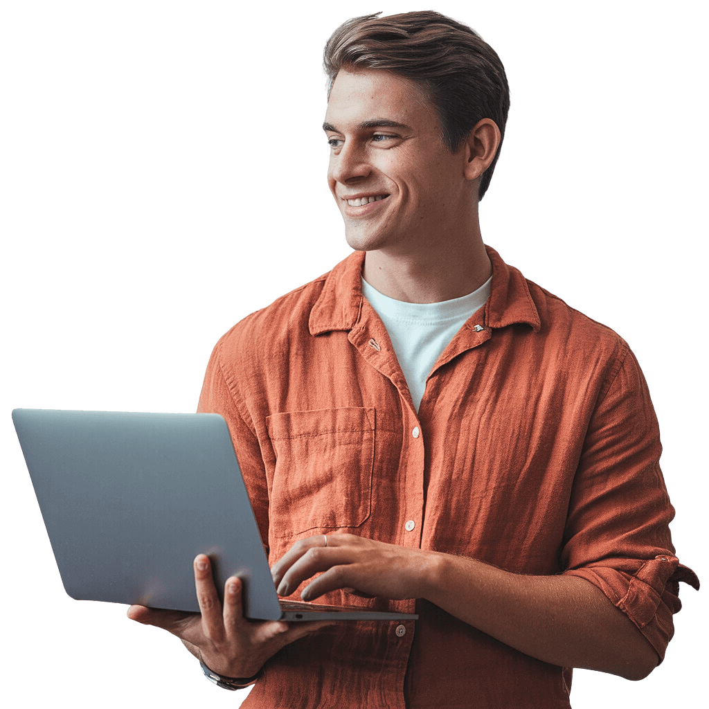 Uśmiechnięty młody mężczyzna trzymający laptopa - inteligentne generowanie opisów do ofert Allegro